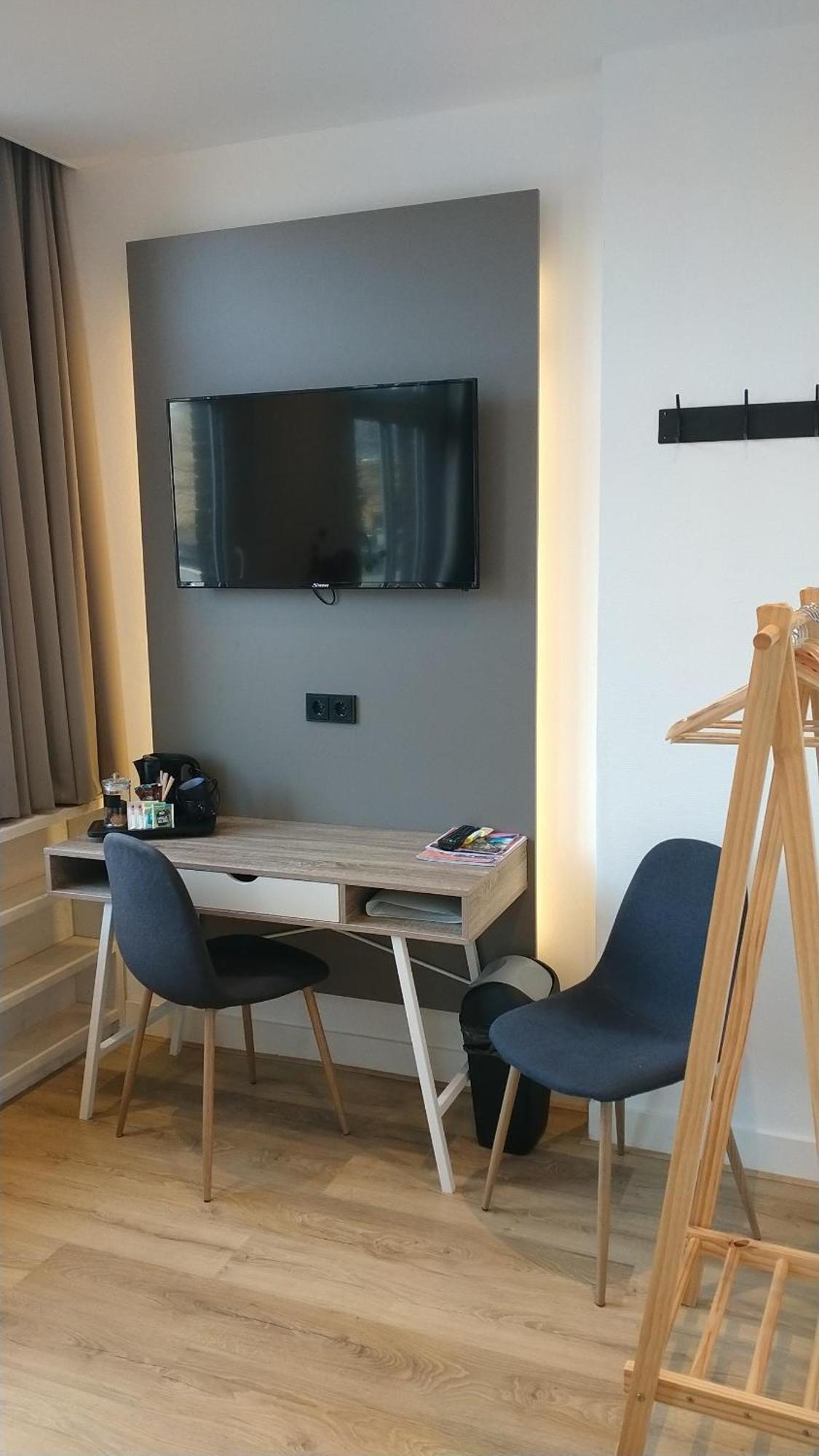 Inn Den Acht Venlo Esterno foto