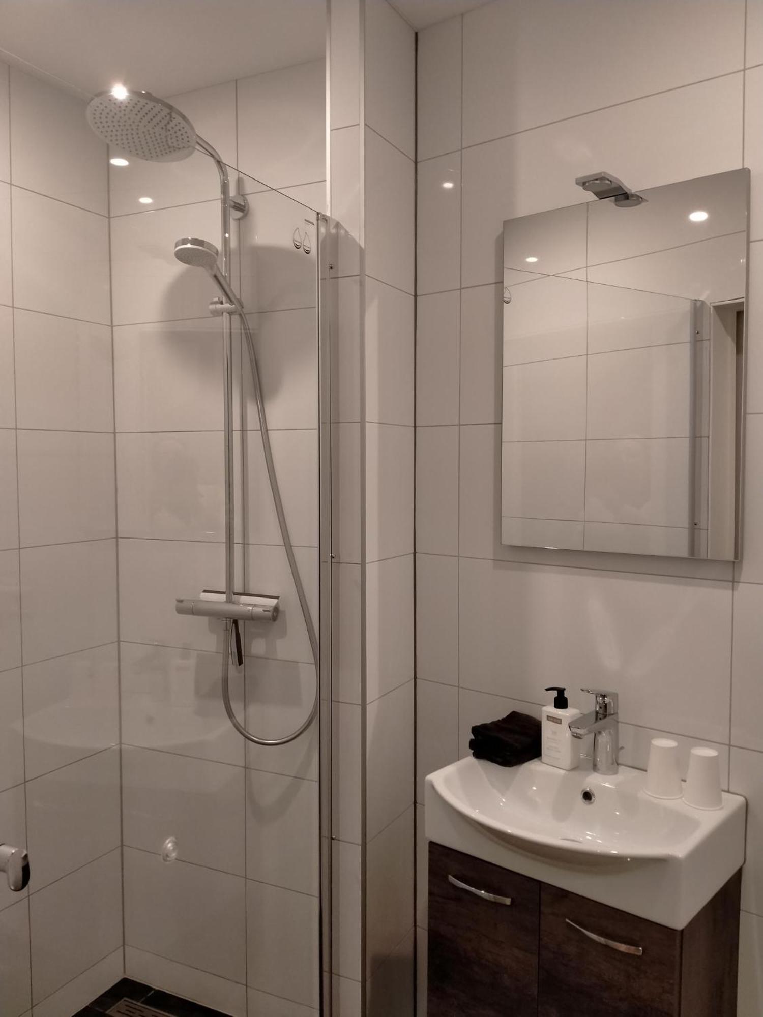 Inn Den Acht Venlo Esterno foto
